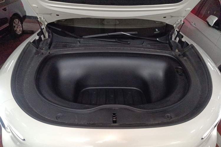 Used IM LS6 2026 Model Pure Electric Max Engine Bay