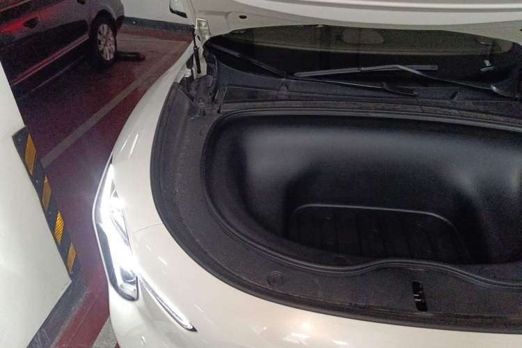 Used IM LS6 2026 Model Pure Electric Max Engine Bay Right