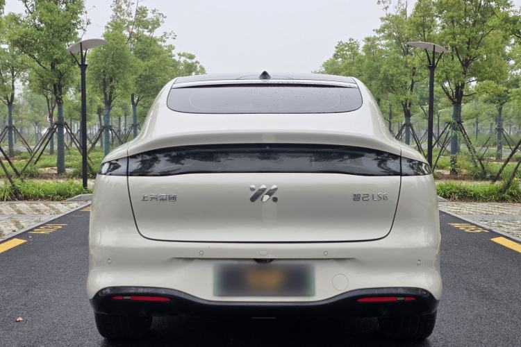 Used IM LS6 2026 Model Range-Extending 52 Max Exterior 4