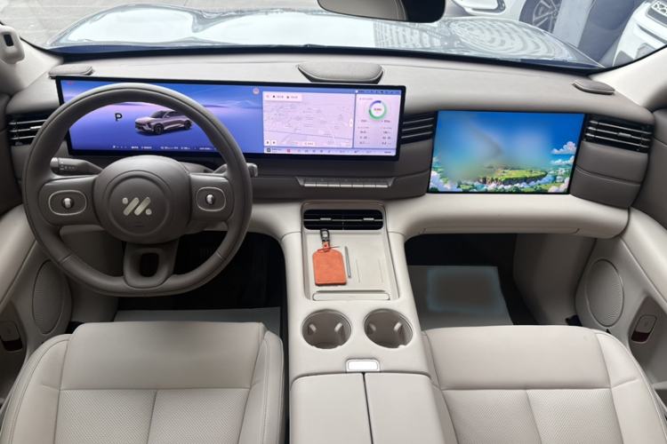 Used IM LS6 2026 Model Range-Extending 66 Max Interior 1
