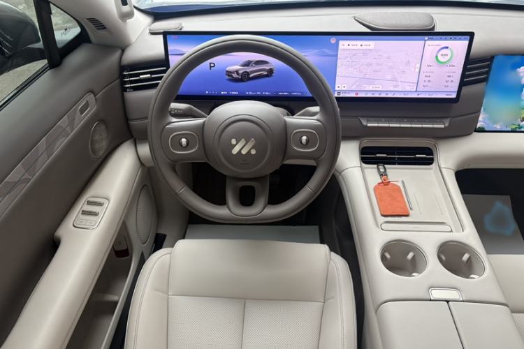 Used IM LS6 2026 Model Range-Extending 66 Max Interior 2