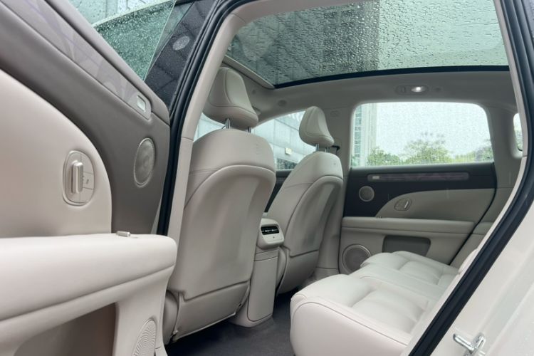 Used IM LS6 2026 Model Pure Electric Max Interior 2