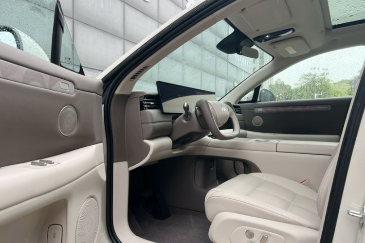 Used IM LS6 2026 Model Pure Electric Max Interior 3