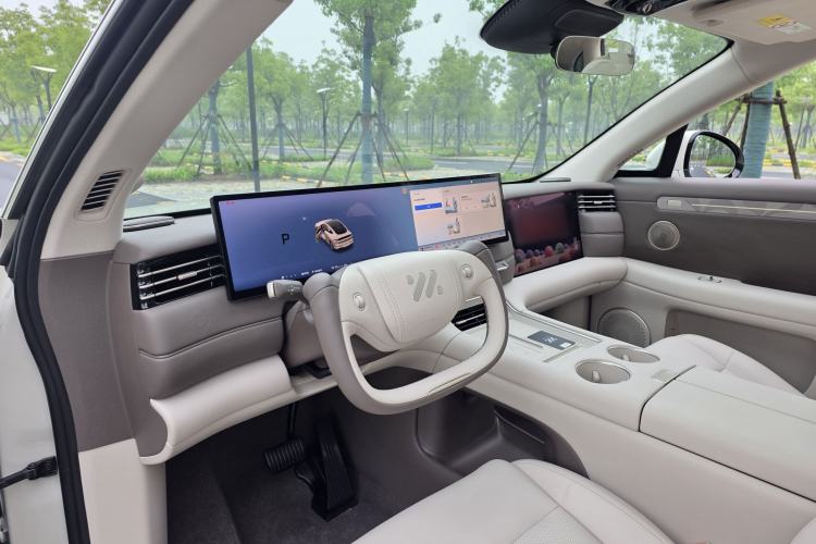 Used IM LS6 2026 Model Range-Extending 52 Max Interior 3