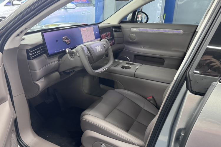 Used IM LS6 2026 Model Range-Extending 66 Max Interior 3