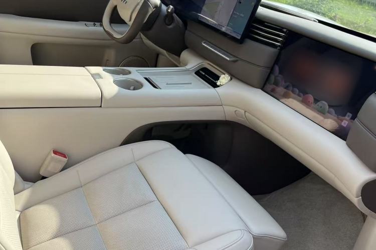 Used IM LS6 2026 Model Pure Electric Max Interior 3