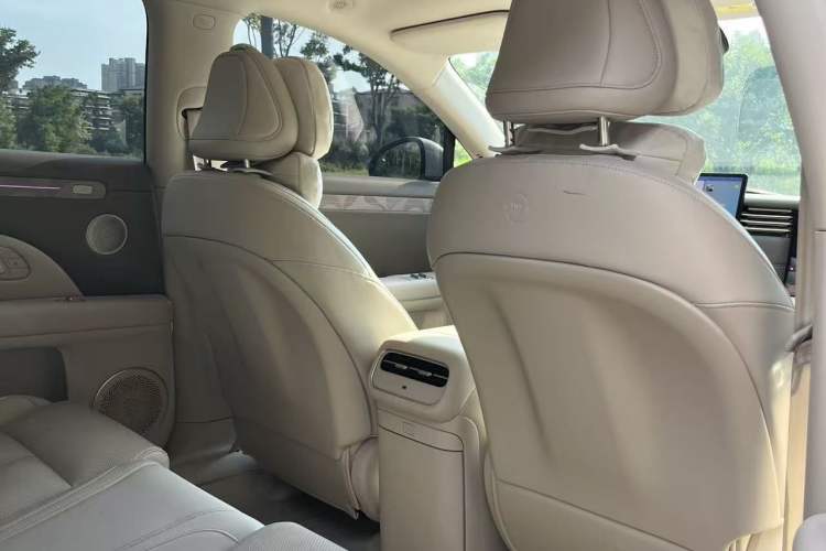 Used IM LS6 2026 Model Pure Electric Max Interior 4