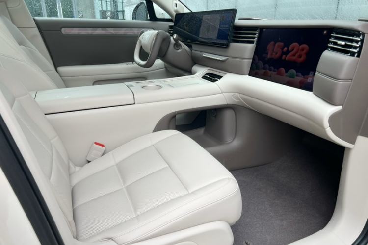 Used IM LS6 2026 Model Pure Electric Max Interior 5