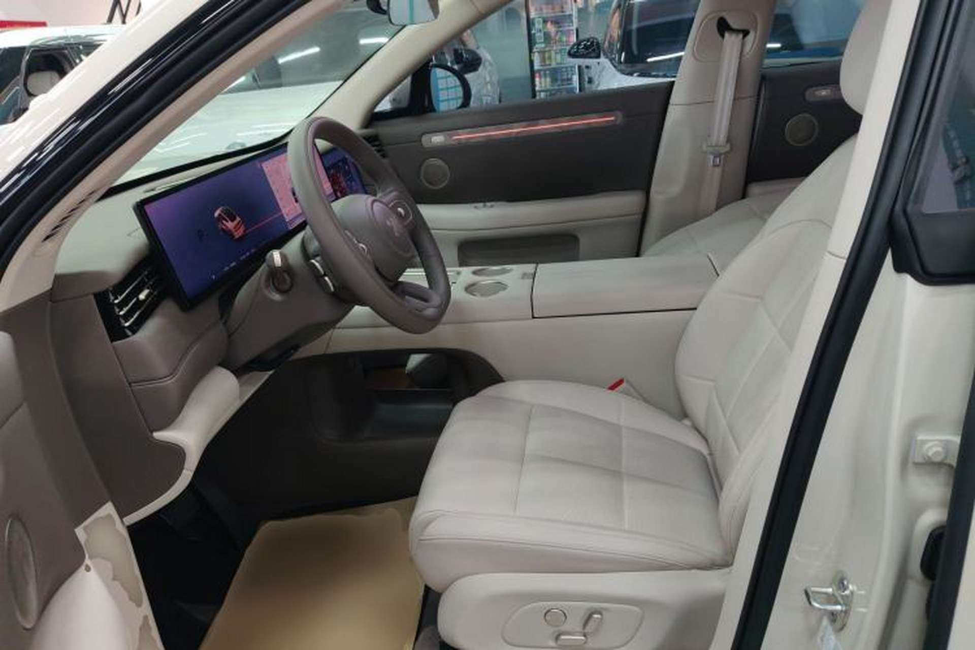 Used IM LS6 2026 Model Range-Extending 52 Max Left Front Seat