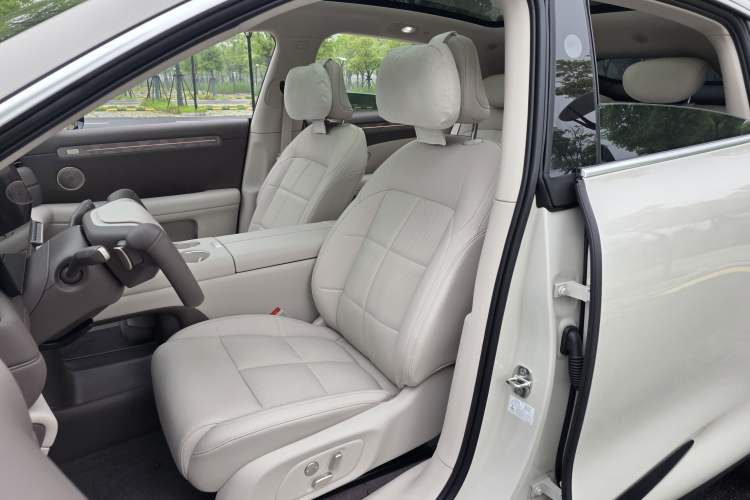Used IM LS6 2026 Model Range-Extending 52 Max Left Front Seat