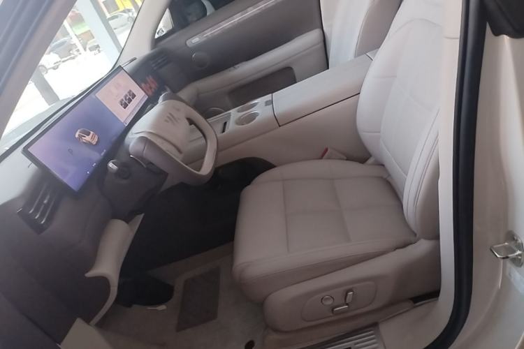Used IM LS6 2026 Model Pure Electric Max Left Front Seat