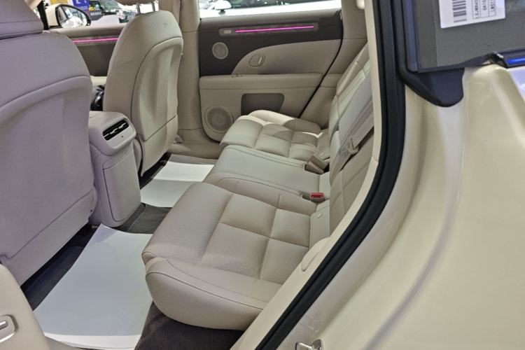 Used IM LS6 2026 Model Pure Electric Max Left Rear Seat