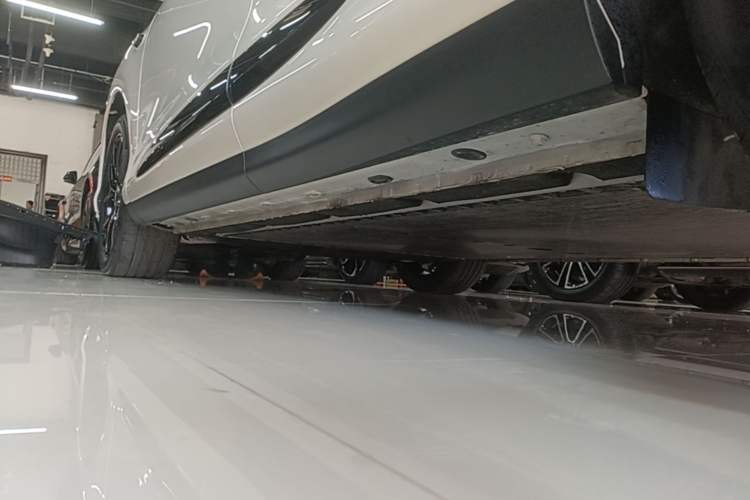 Used IM LS6 2026 Model Pure Electric Max Left Side Sill