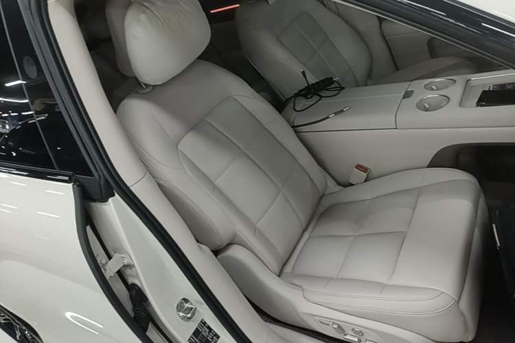 Used IM LS6 2026 Model Pure Electric Max Right Front Seat