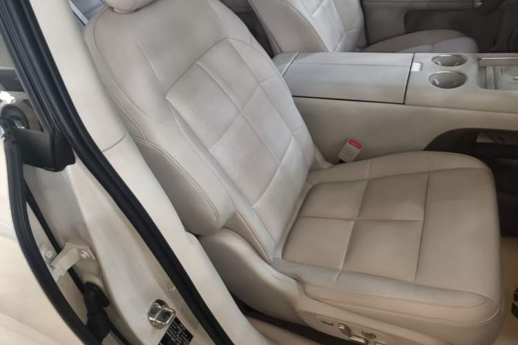Used IM LS6 2026 Model Range-Extending 52 Max Right Front Seat