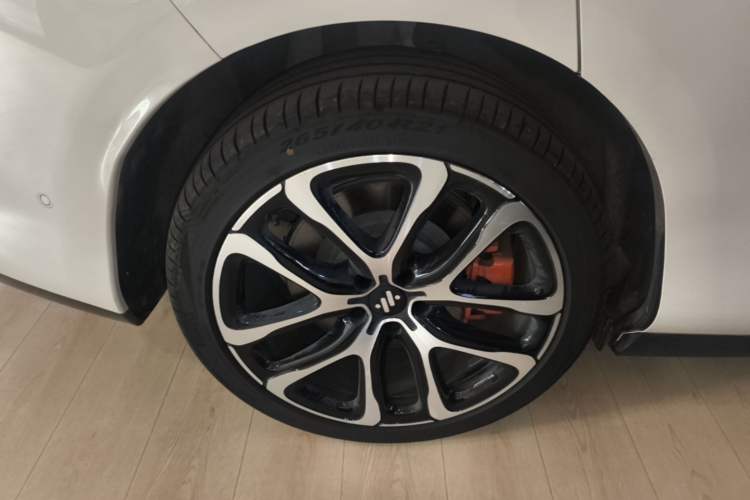 Used IM LS6 2026 Model Range-Extending 52 Max Right Rear Wheel Hub