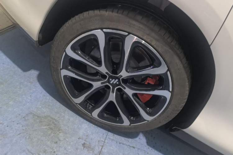 Used IM LS6 2026 Model Range-Extending 52 Max Right Rear Wheel Hub