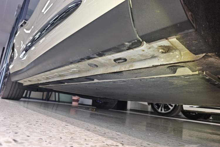 Used IM LS6 2026 Model Pure Electric Max Right Side Sill
