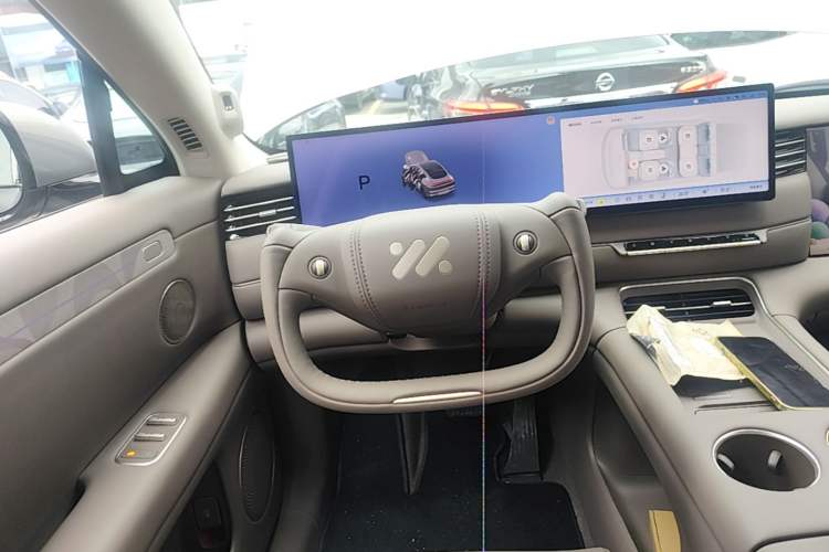 Used IM LS6 2026 Model Range-Extending 66 Max Steering Wheel