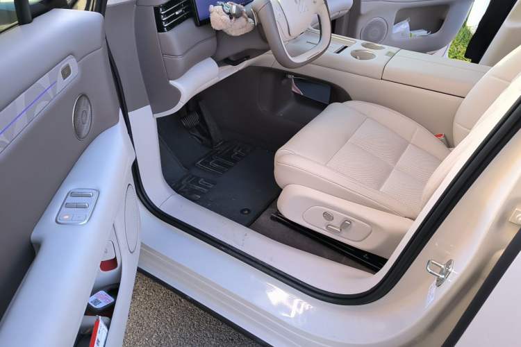 Used IM LS6 2026 Model Range-Extending 52 Max Driver Seat