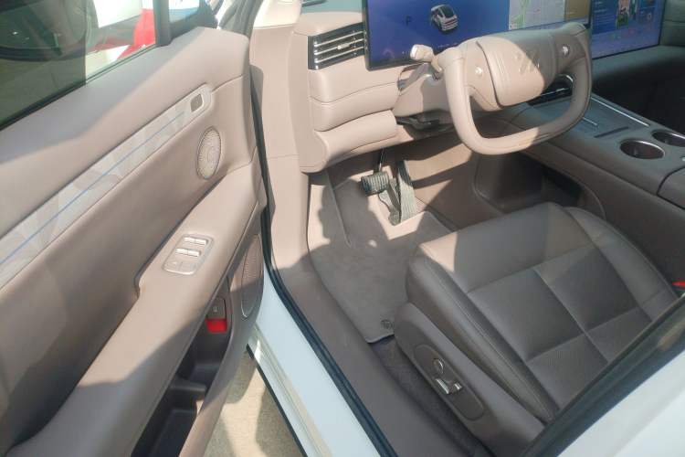 Used IM LS6 2026 Model Range-Extending 52 Max Driver Seat
