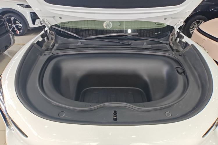 Used IM LS6 2026 Model Pure Electric Max Engine Bay