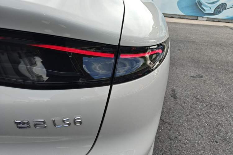 Used IM LS6 2026 Model Pure Electric Max Exterior 3