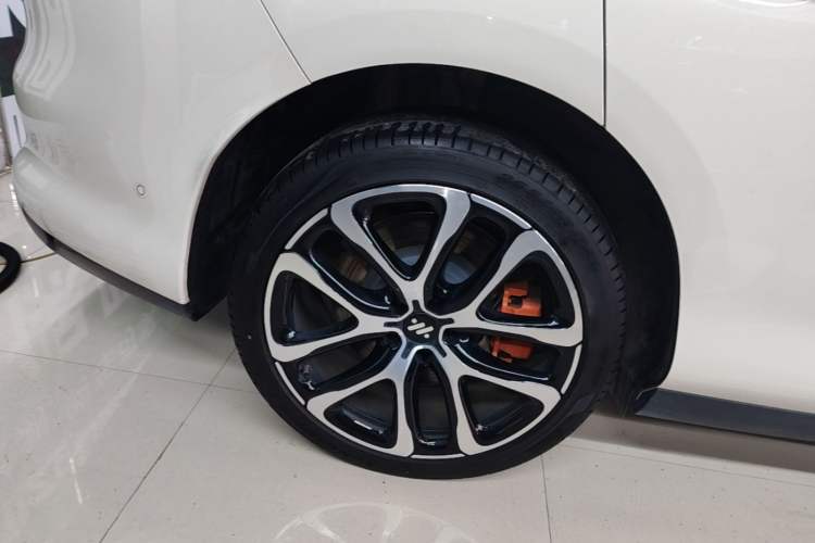Used IM LS6 2026 Model Pure Electric Max Exterior 5