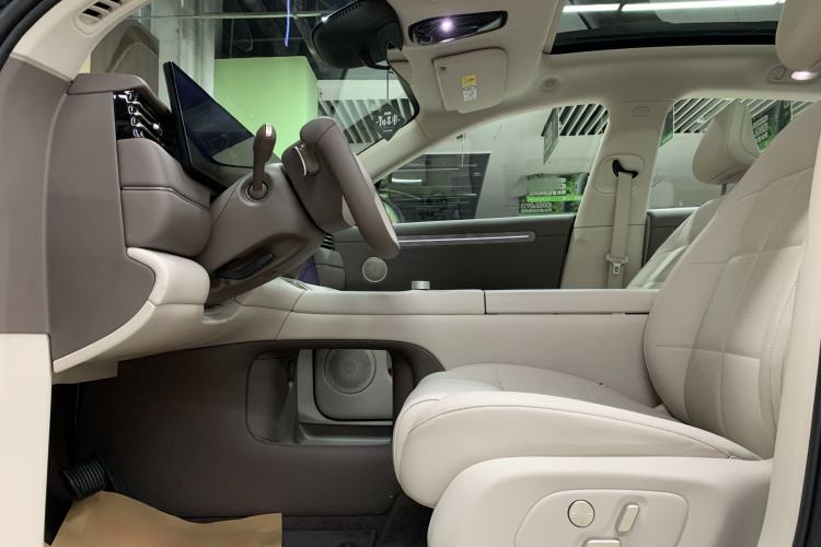 Used IM LS6 2026 Model Pure Electric Max Interior 2