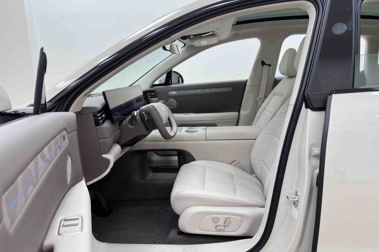 Used IM LS6 2026 Model Pure Electric Max Interior 3
