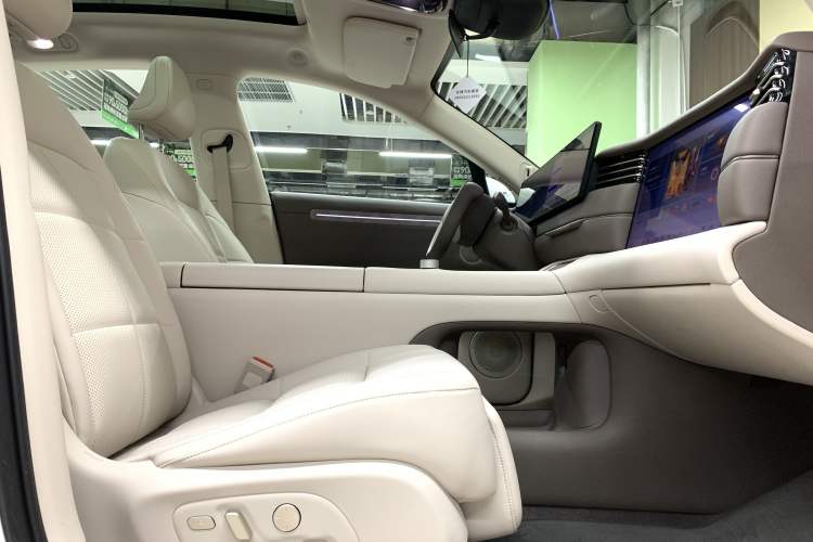 Used IM LS6 2026 Model Pure Electric Max Interior 4