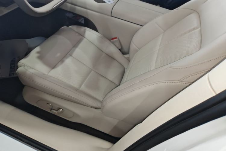 Used IM LS6 2026 Model Pure Electric Max Left Front Seat