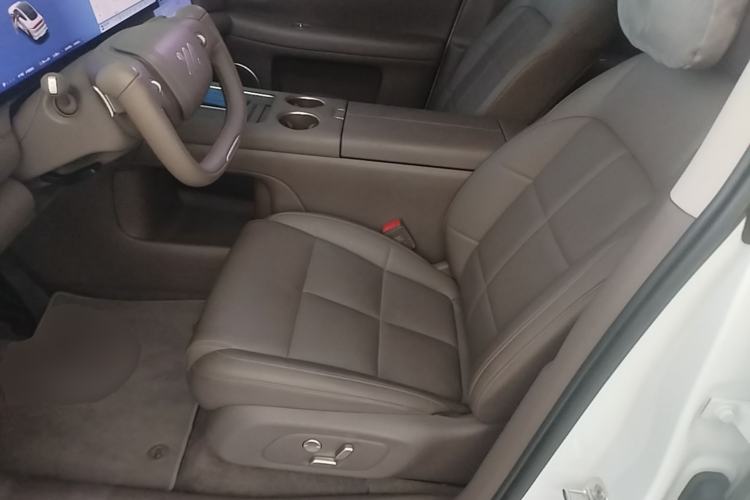 Used IM LS6 2026 Model Range-Extending 52 Max Left Front Seat