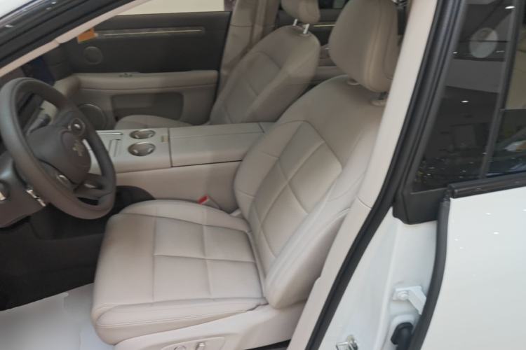 Used IM LS6 2026 Model Range-Extending 52 Max Left Front Seat