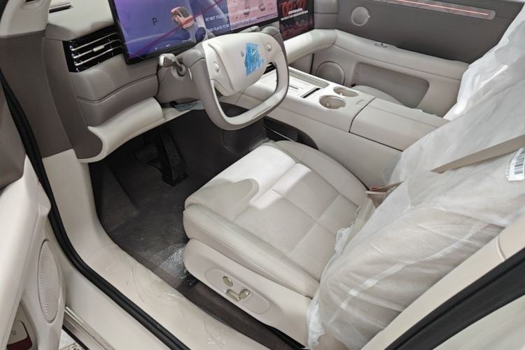 Used IM LS6 2026 Model Pure Electric Max Left Front Seat