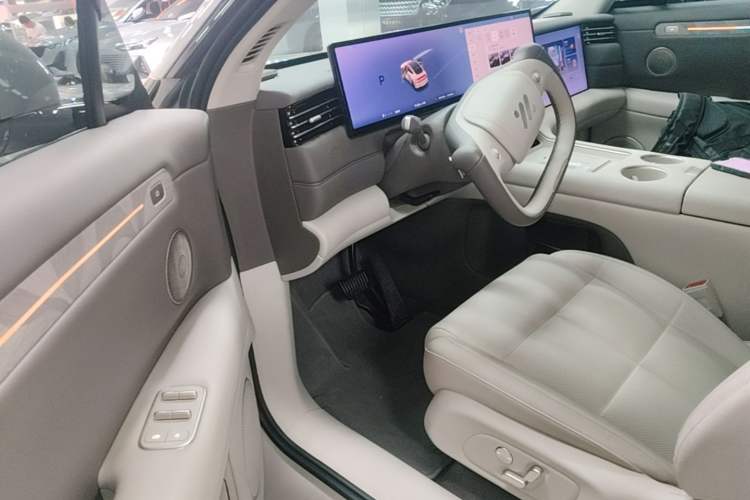Used IM LS6 2026 Model Pure Electric Max Left Front Seat