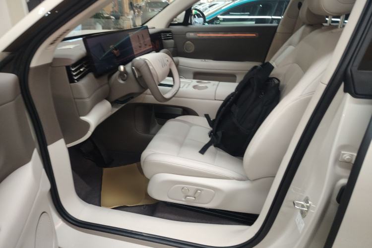 Used IM LS6 2026 Model Pure Electric Max Left Front Seat