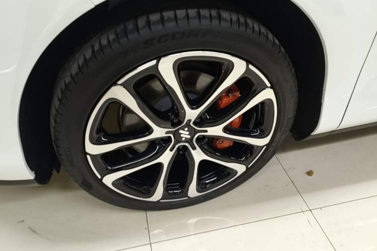 Used IM LS6 2026 Model Pure Electric Max Left Front Wheel Hub