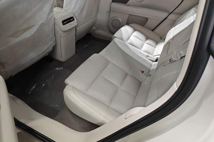 Used IM LS6 2026 Model Pure Electric Max Left Rear Seat