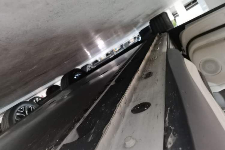 Used IM LS6 2026 Model Pure Electric Max Left Side Sill