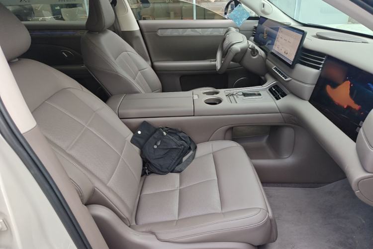 Used IM LS6 2026 Model Pure Electric Max Right Front Seat
