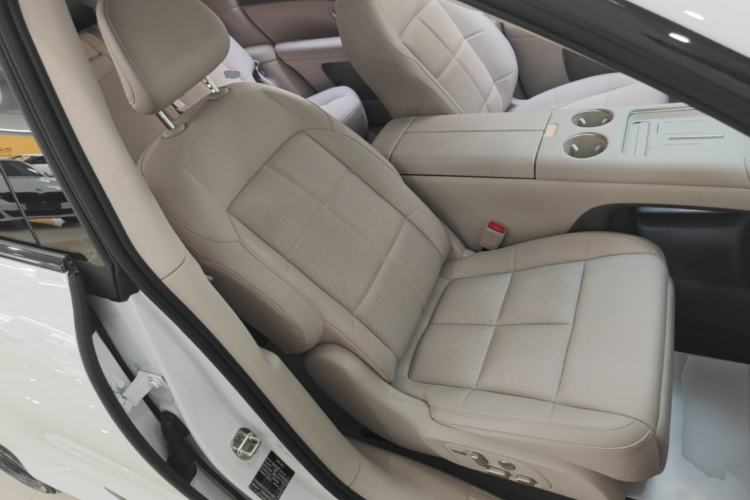 Used IM LS6 2026 Model Range-Extending 52 Max Right Front Seat