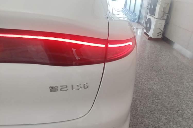 Used IM LS6 2026 Model Range-Extending 52 Max Right Rear Taillight