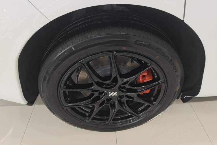 Used IM LS6 2026 Model Range-Extending 52 Max Right Rear Wheel Hub