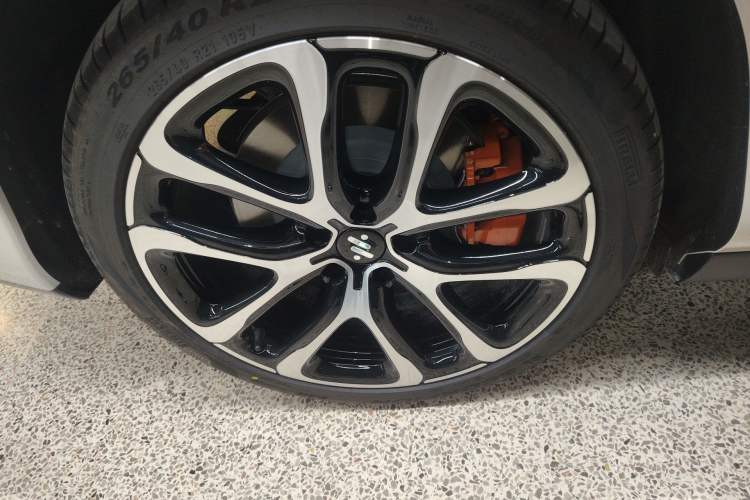 Used IM LS6 2026 Model Range-Extending 52 Max Right Rear Wheel Hub