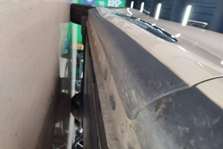 Used IM LS6 2026 Model Pure Electric Max Right Side Sill