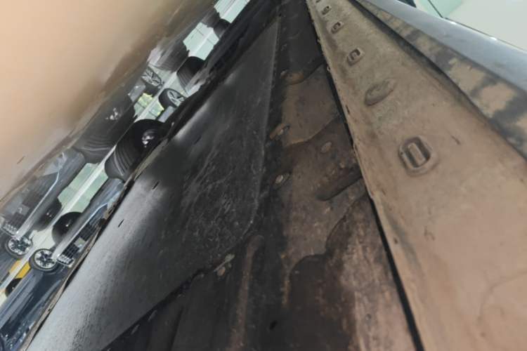 Used IM LS6 2026 Model Range-Extending 52 Max Right Side Sill