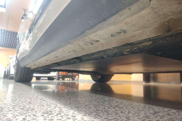 Used IM LS6 2026 Model Range-Extending 52 Max Right Side Sill