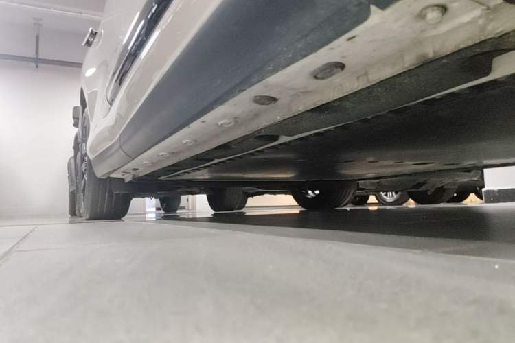 Used IM LS6 2026 Model Pure Electric Max Right Side Sill