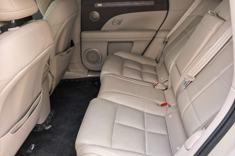Used IM LS6 2026 Model Pure Electric Max Interior 2